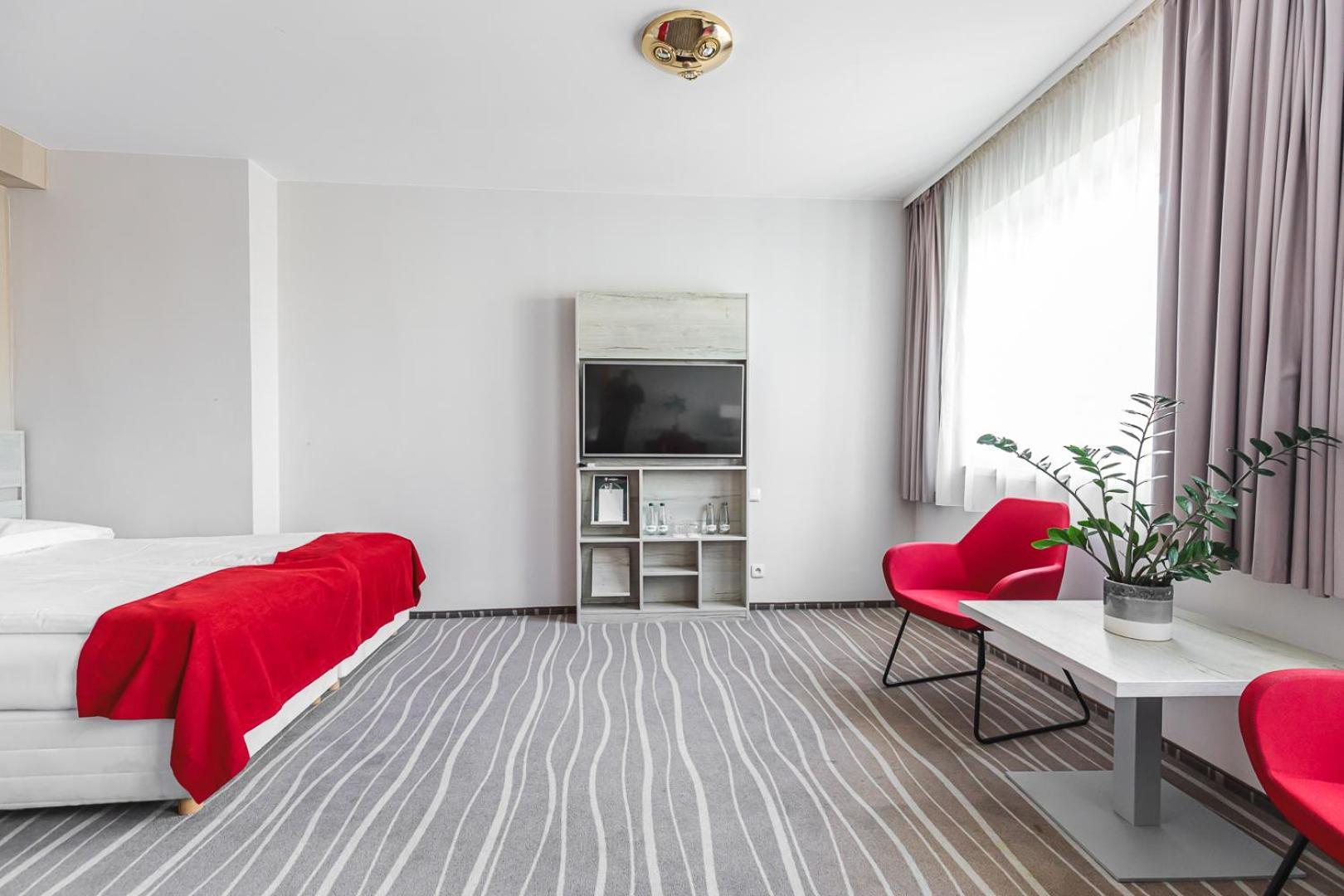 Hotel Akwawit Лешно Екстериор снимка