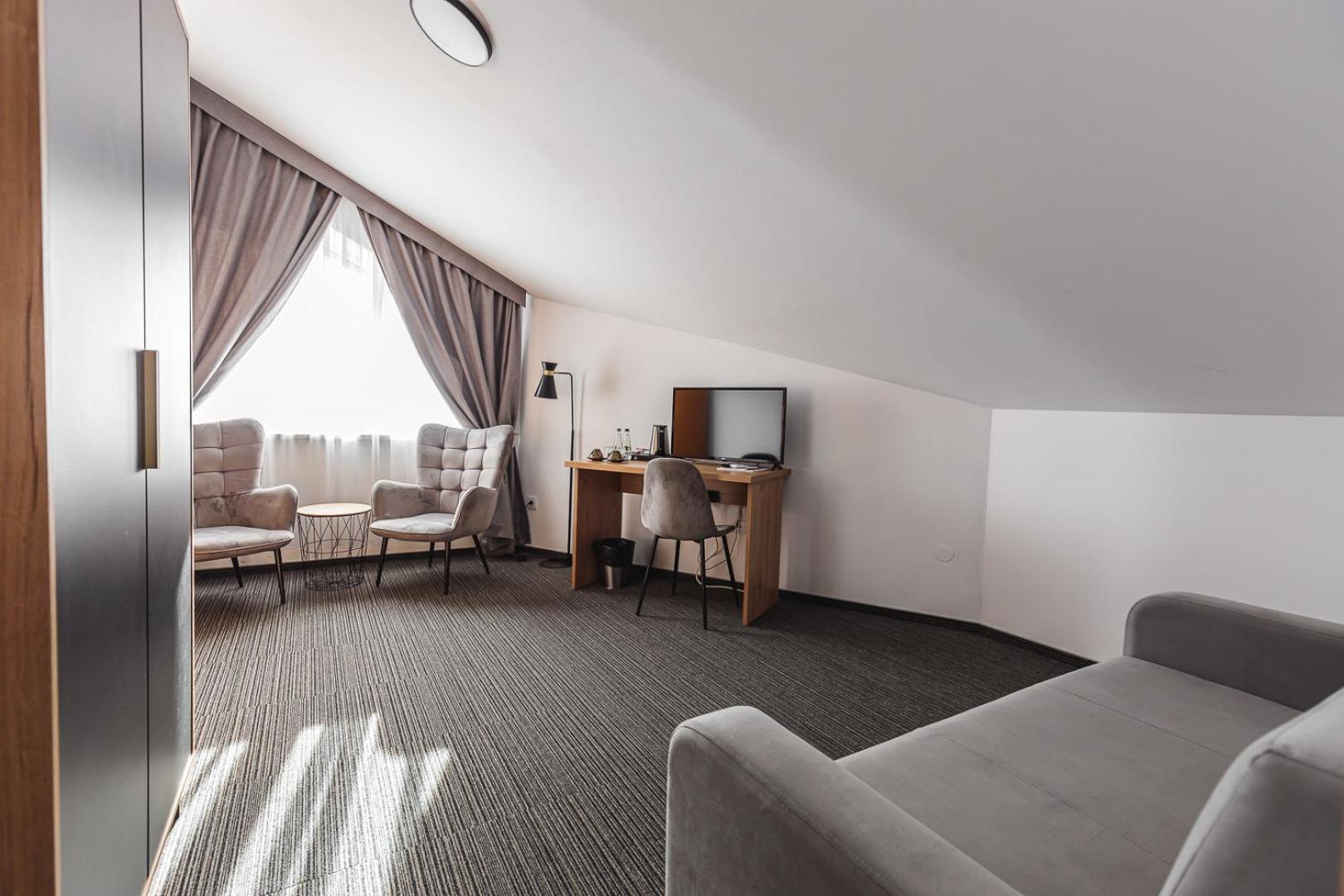Hotel Akwawit Лешно Екстериор снимка