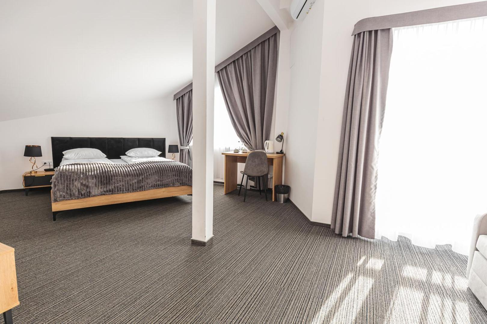 Hotel Akwawit Лешно Екстериор снимка