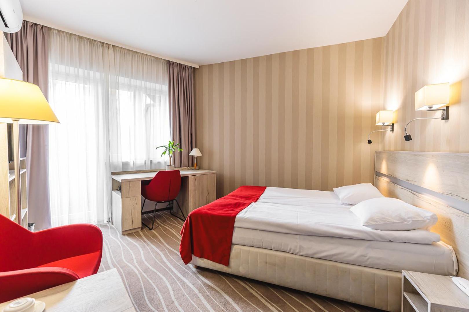 Hotel Akwawit Лешно Екстериор снимка