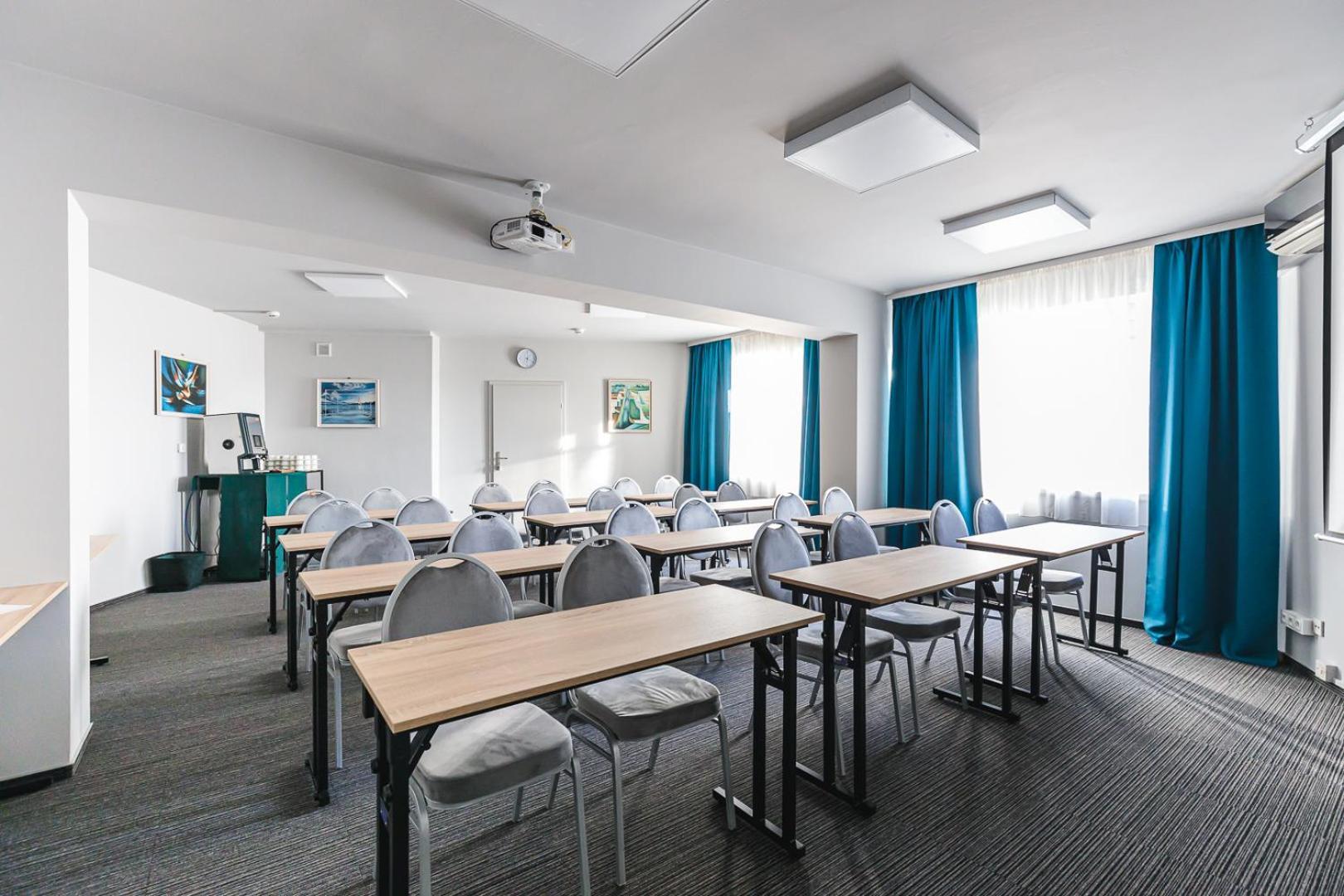 Hotel Akwawit Лешно Екстериор снимка