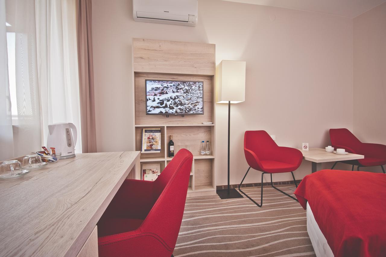 Hotel Akwawit Лешно Екстериор снимка