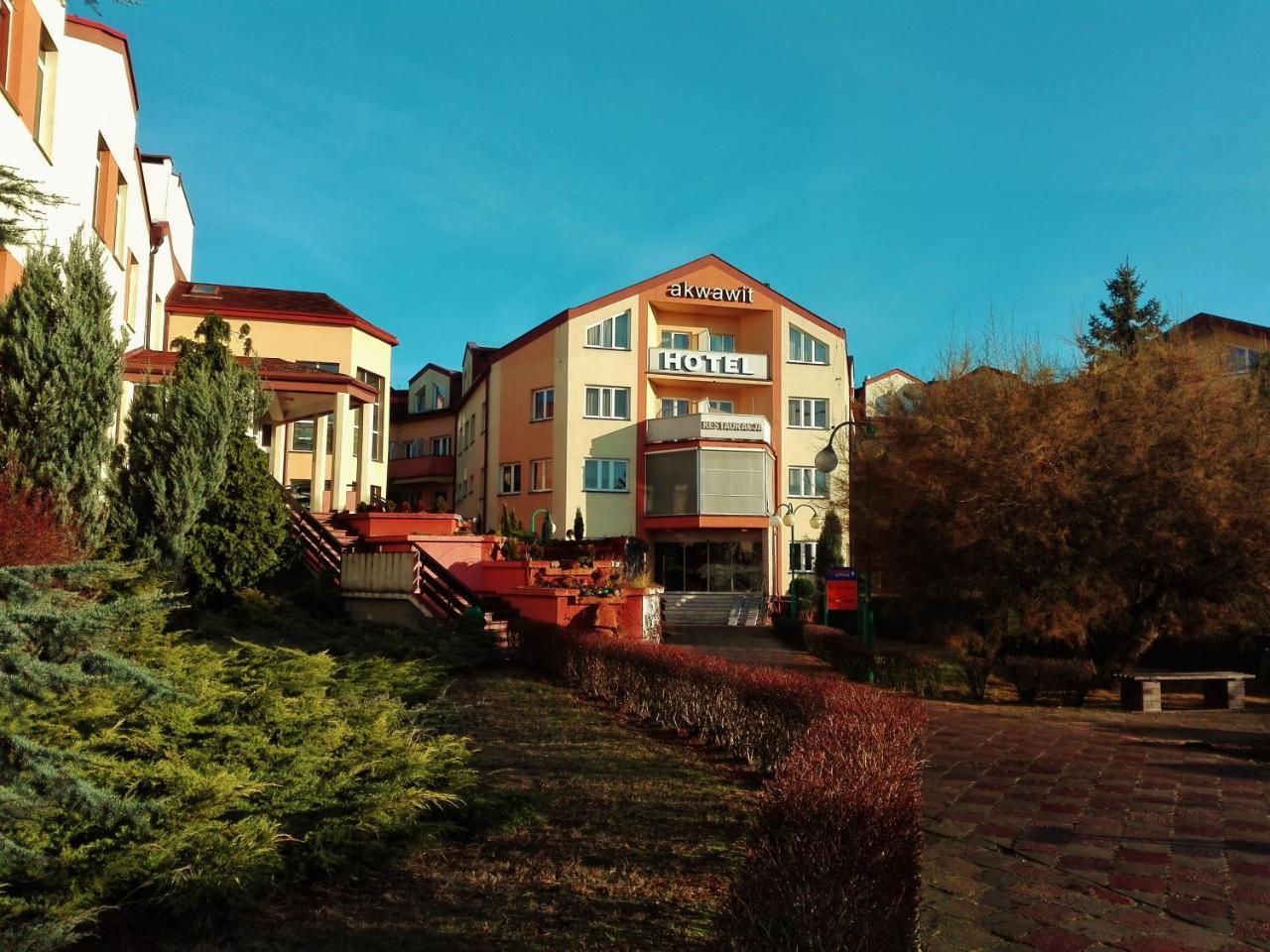 Hotel Akwawit Лешно Екстериор снимка