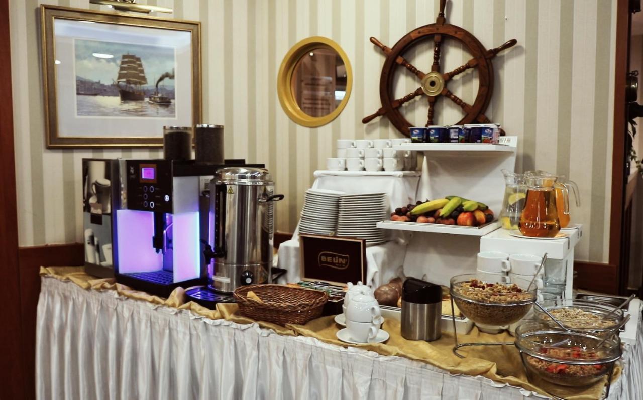 Hotel Akwawit Лешно Екстериор снимка